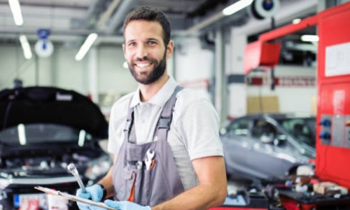 Kfz-Mechatroniker aus Polen: Innovation und Reparatur