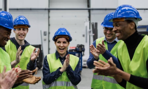 Lagerarbeiter in Deutschland: Die unsichtbaren Helden der Logistik – Spannende Fakten und Geschichten rund um Verpacker und Sortierer